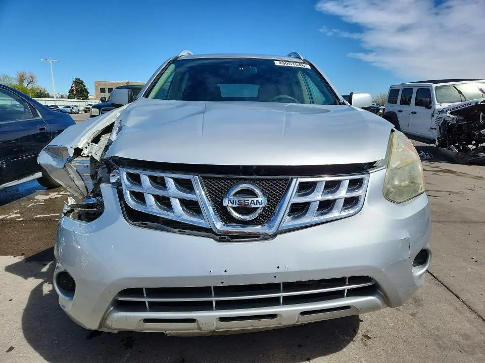 2013 NISSAN ROGUE S  