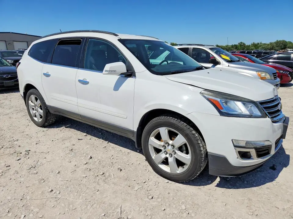 2017 CHEVROLET TRAVERSE LT  