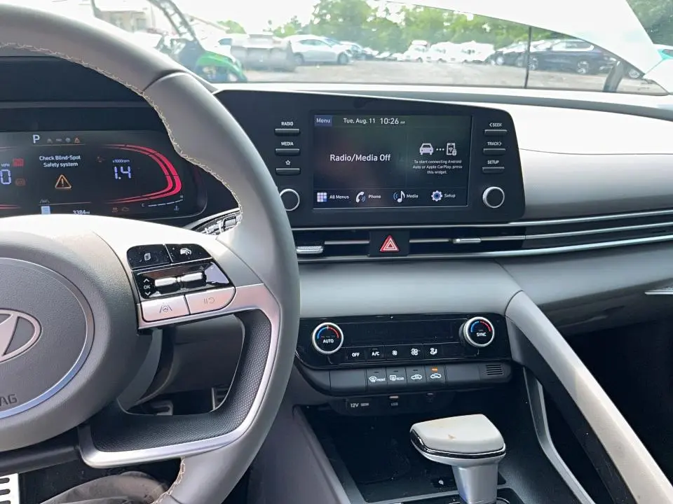 2025 HYUNDAI ELANTRA SEL SPORT  