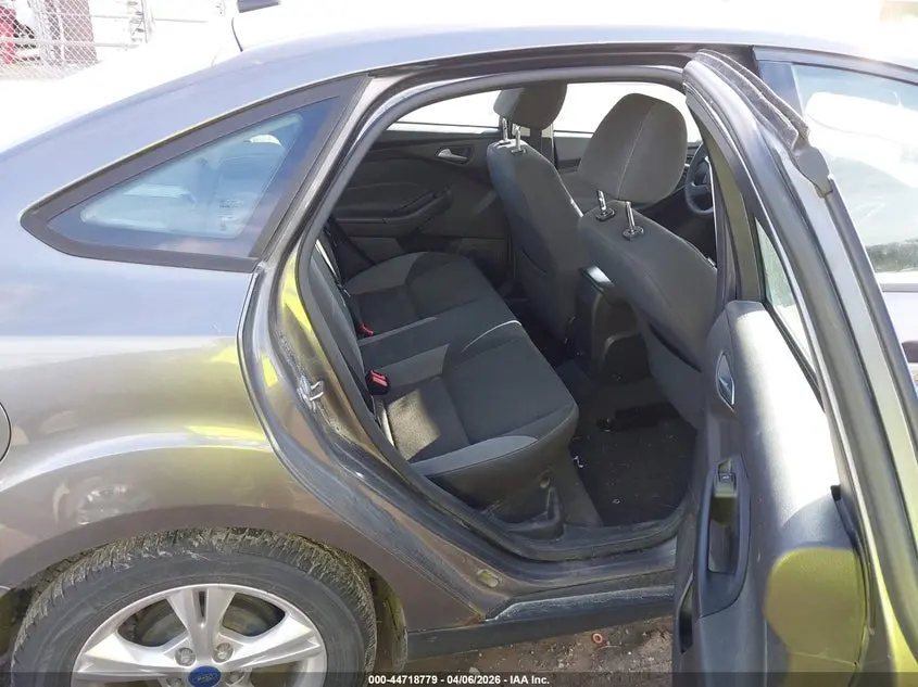 2013 FORD FOCUS SE