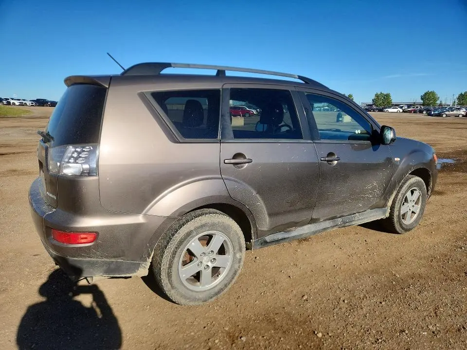 2012 MITSUBISHI OUTLANDER ES  