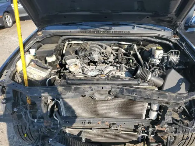 2013 NISSAN FRONTIER S  