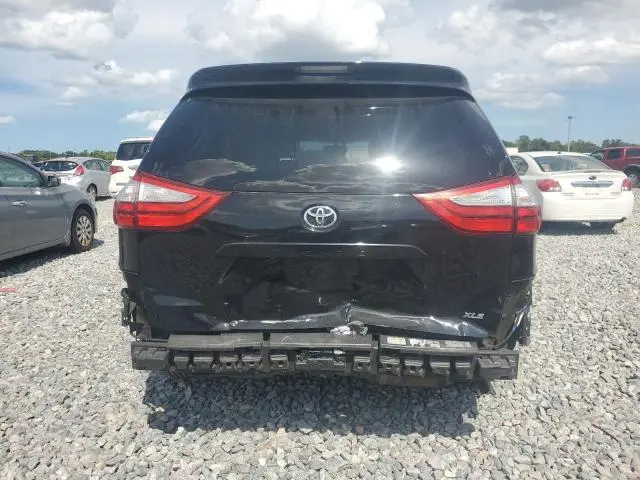 2015 TOYOTA SIENNA XLE  