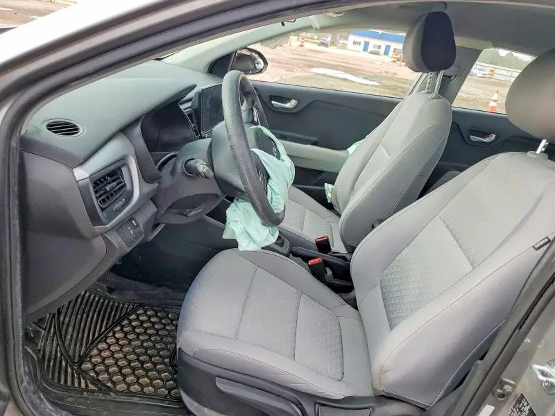 2022 KIA RIO LX  
