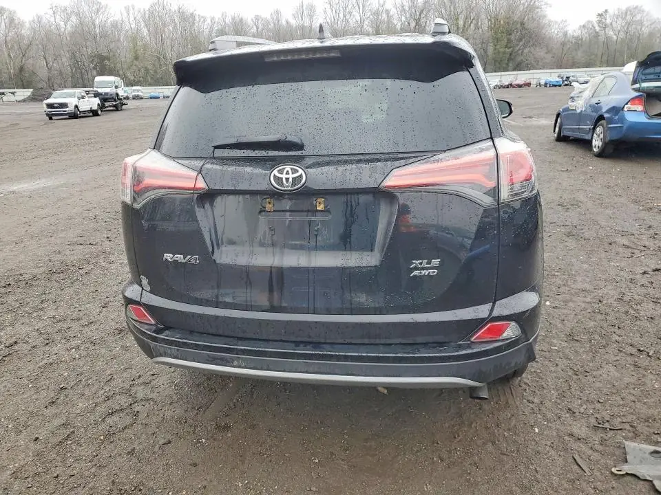 2017 TOYOTA RAV4 XLE  