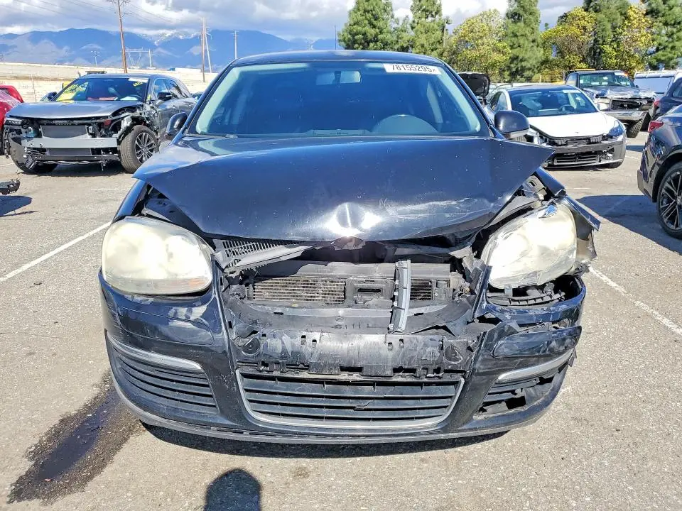 2010 VOLKSWAGEN JETTA LIMITED  
