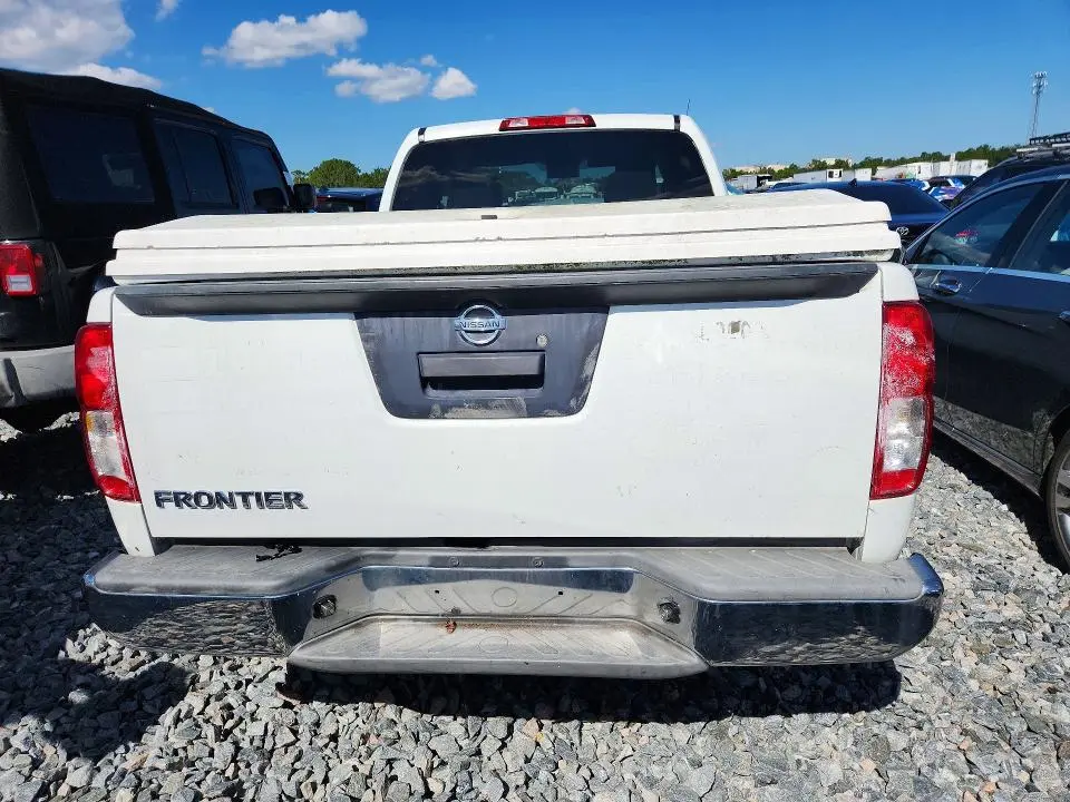 2016 NISSAN FRONTIER S  