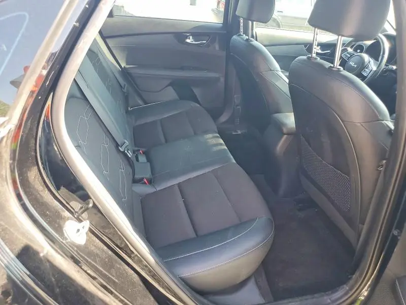 2023 KIA FORTE GT LINE  