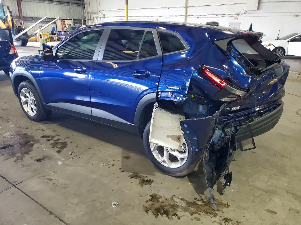2024 CHEVROLET TRAX LS  