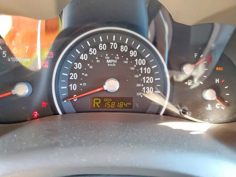 2014 KIA SEDONA LX  