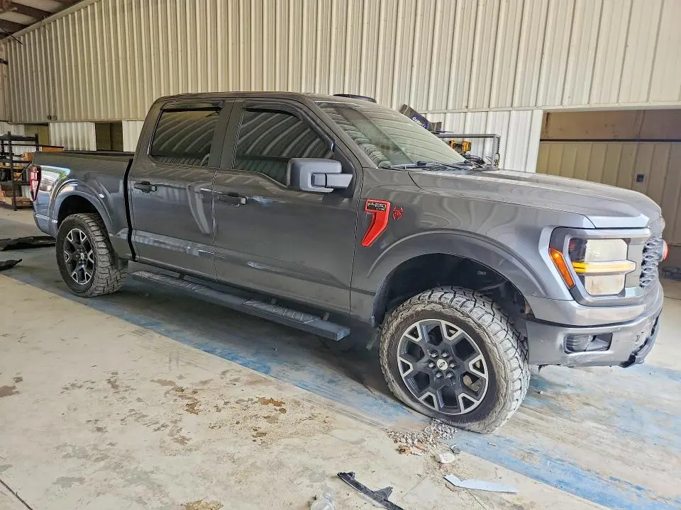 2024 FORD F150 STX  