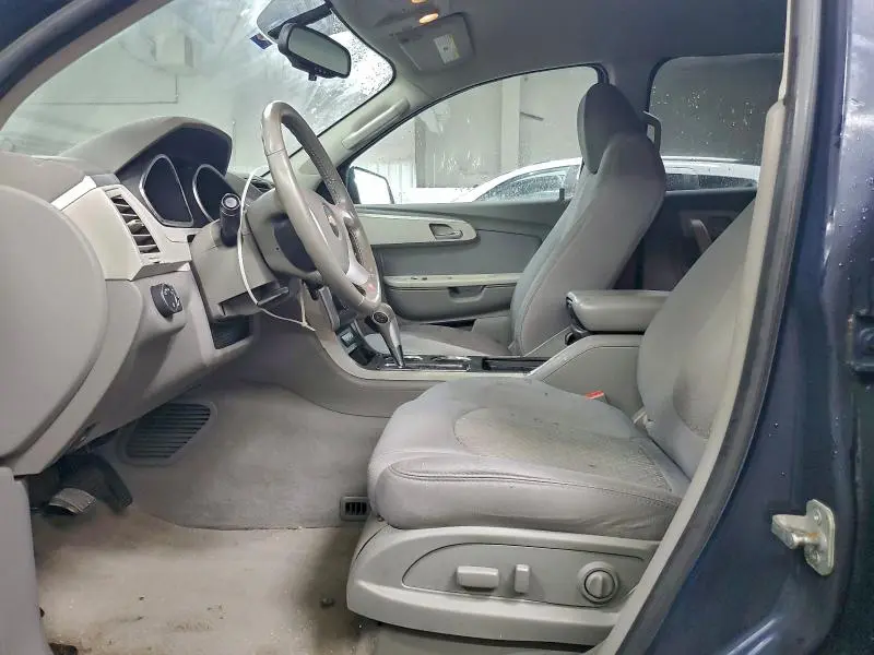 2012 CHEVROLET TRAVERSE LS  