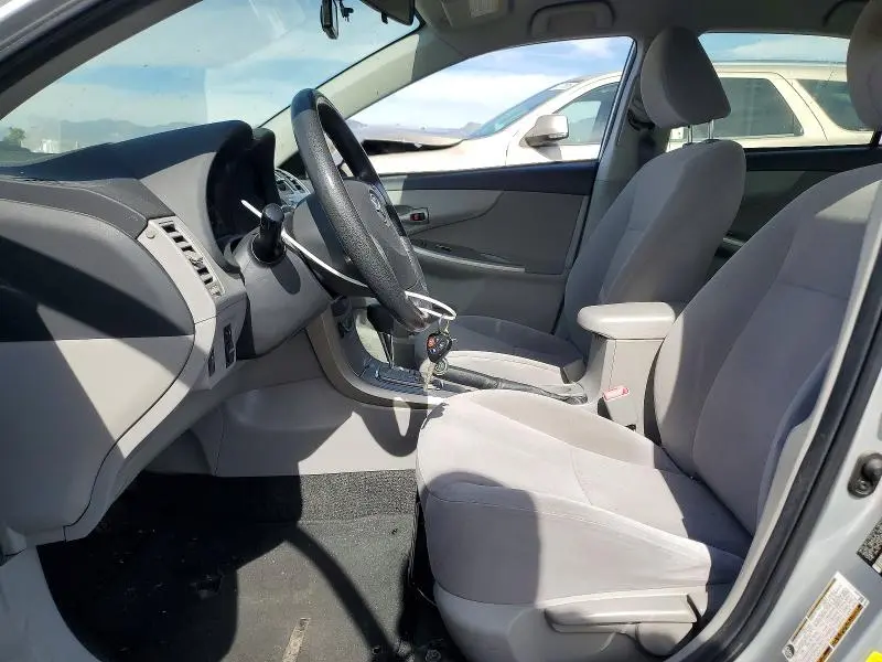 2011 TOYOTA COROLLA LE  