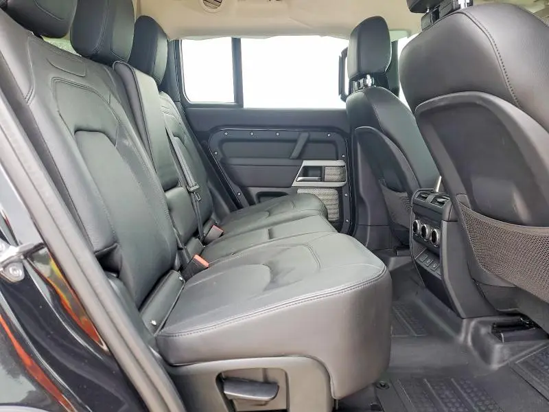 2024 LAND ROVER DEFENDER 130 S  