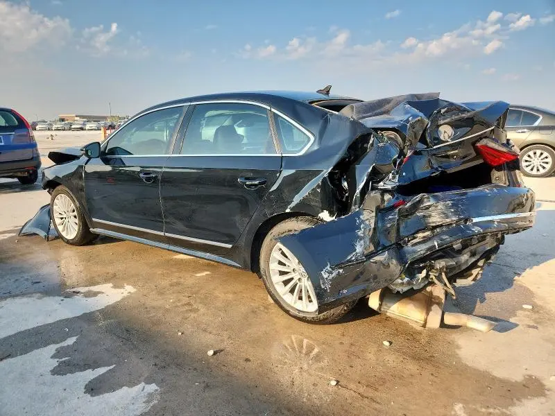 2016 VOLKSWAGEN PASSAT SE