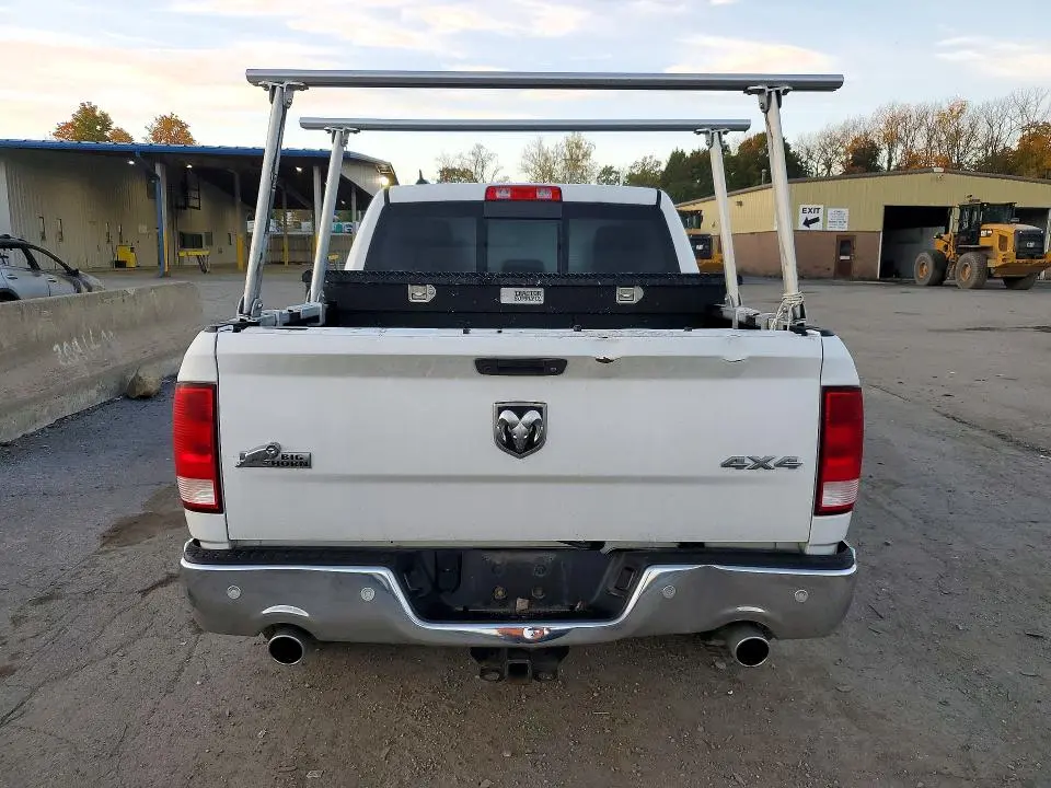 2017 RAM 1500 SLT  