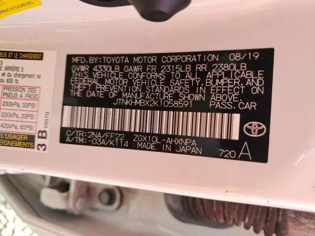 2019 TOYOTA C-HR XLE  