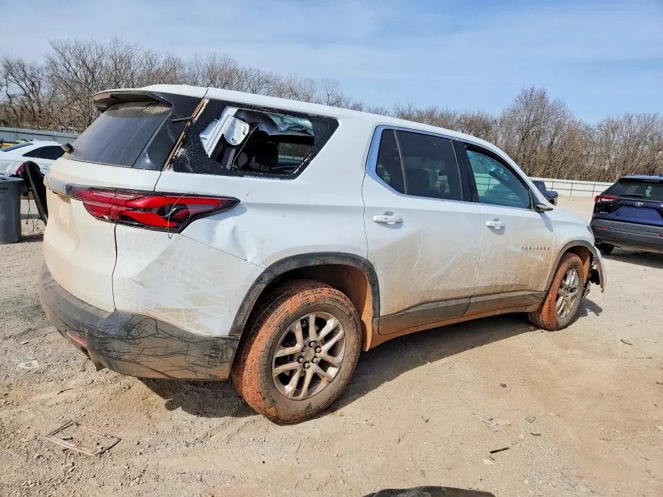 2022 CHEVROLET TRAVERSE LS  