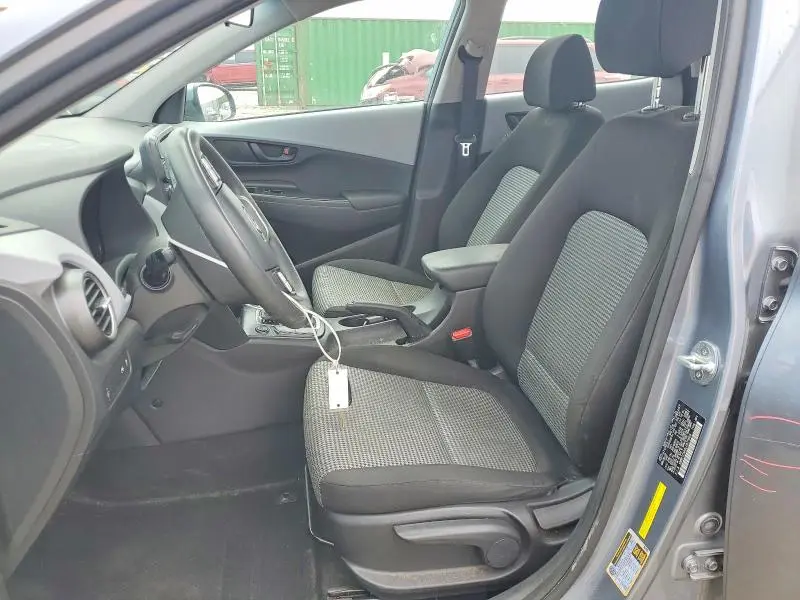 2020 HYUNDAI KONA SE  