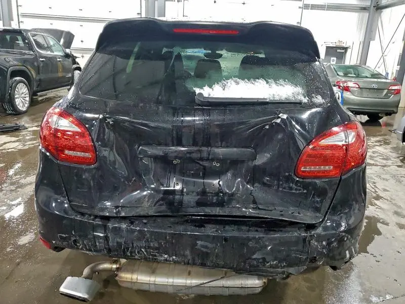 2014 PORSCHE CAYENNE   