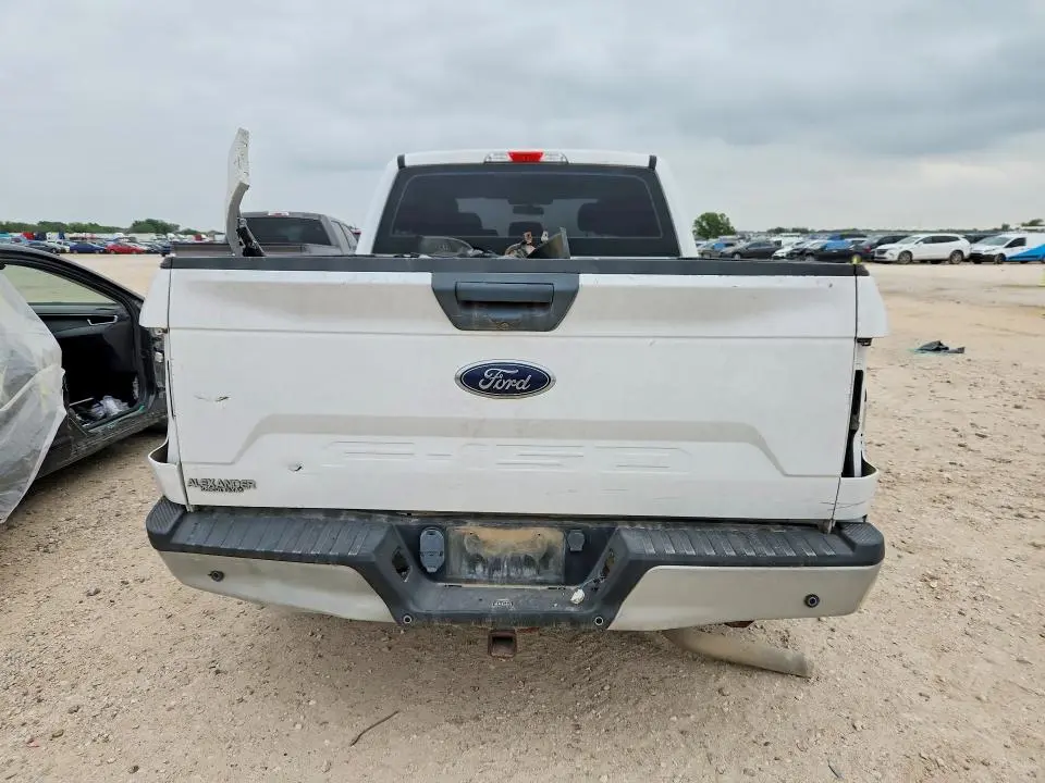 2018 FORD F150 XL 4WD 5.0L V-8 FFV CREW CAB