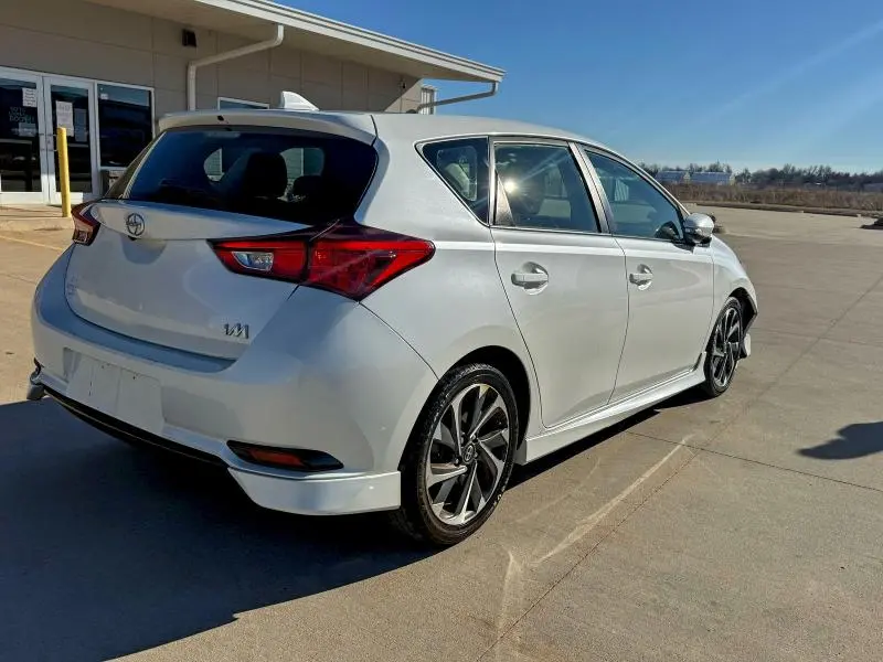 2016 TOYOTA SCION IM   