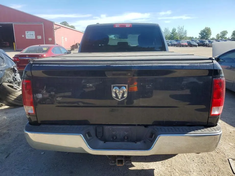 2013 RAM 1500 ST  