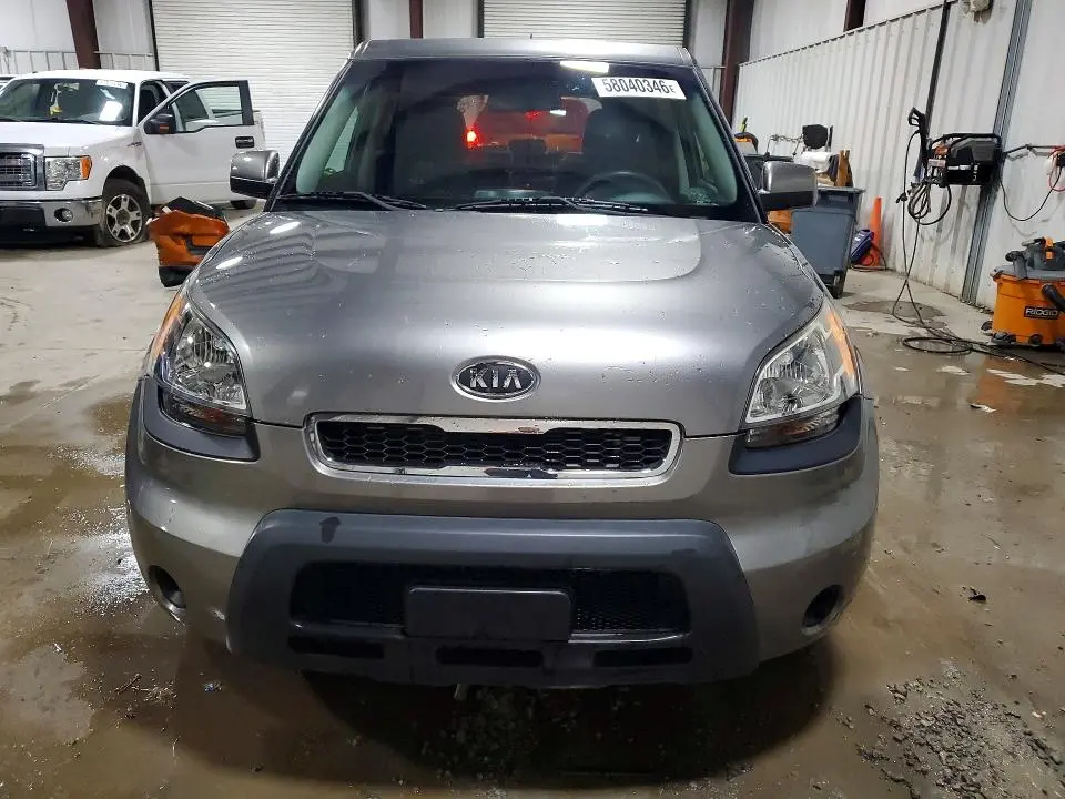 2011 KIA SOUL +  