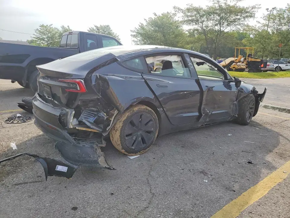2024 TESLA MODEL 3   