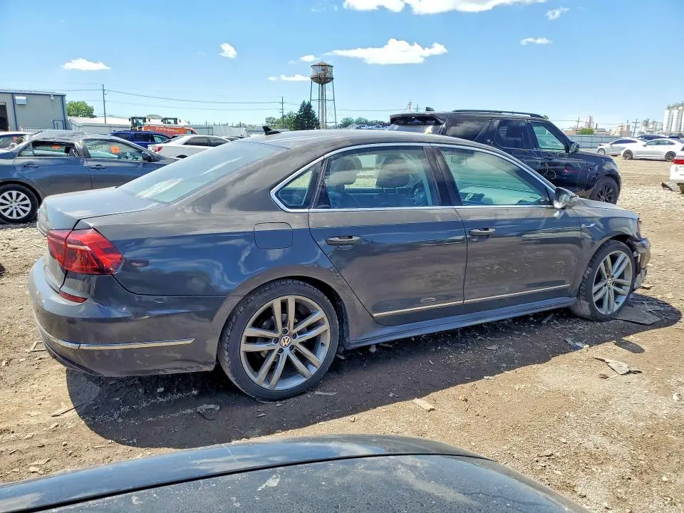 2017 VOLKSWAGEN PASSAT R-LINE  