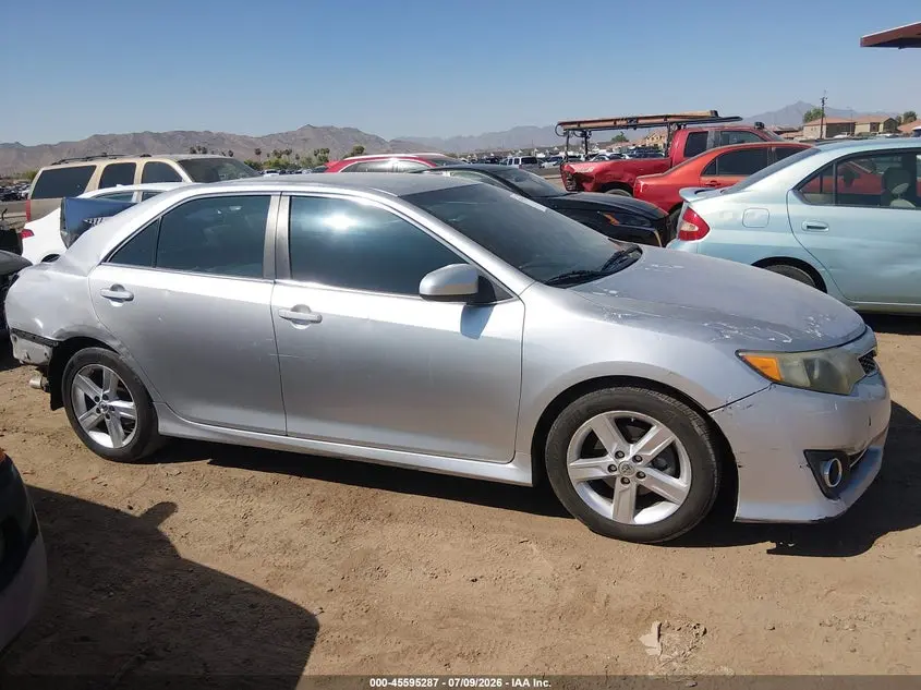 2013 TOYOTA CAMRY SE