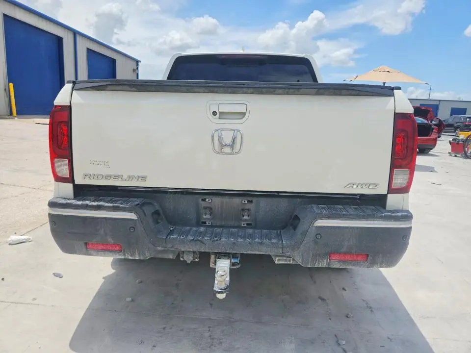 2017 HONDA RIDGELINE RTL  