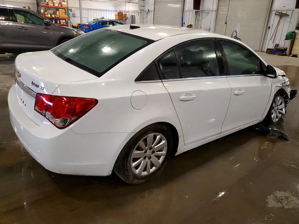 2011 CHEVROLET CRUZE LT  