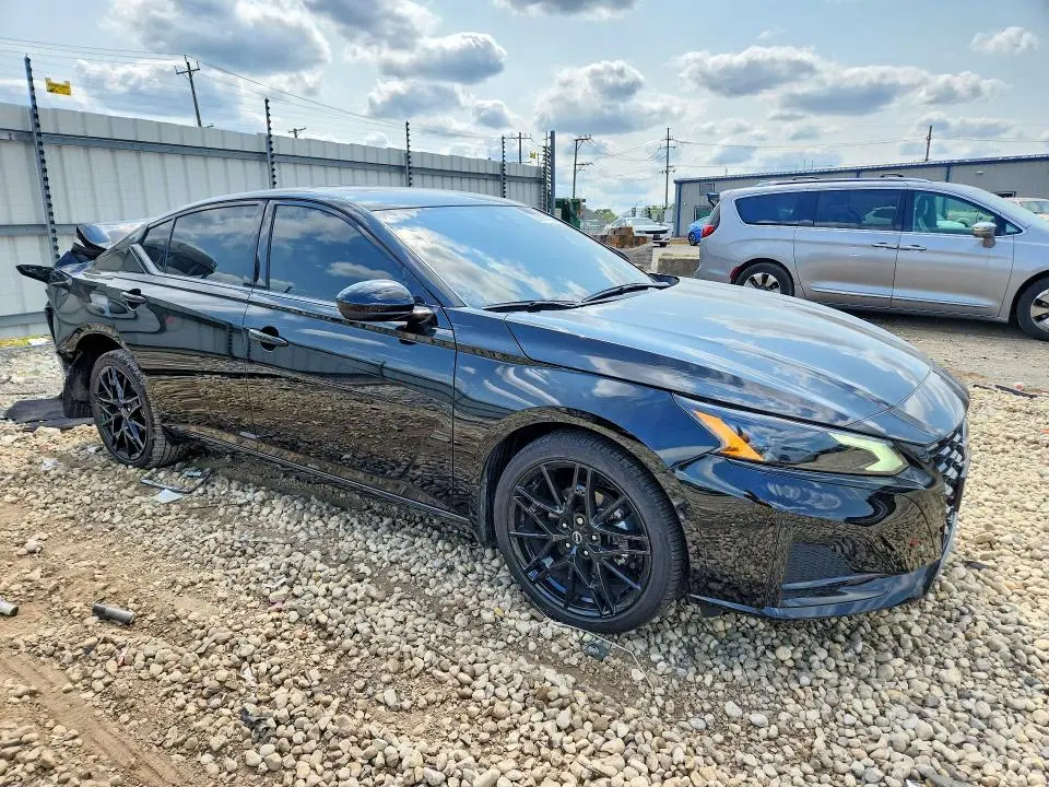 2026 NISSAN ALTIMA SR  