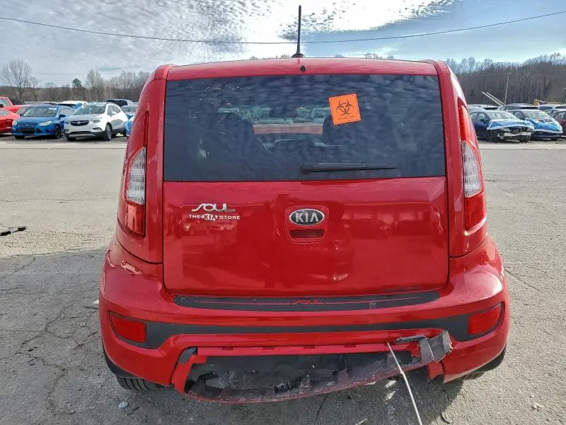 2013 KIA SOUL +  