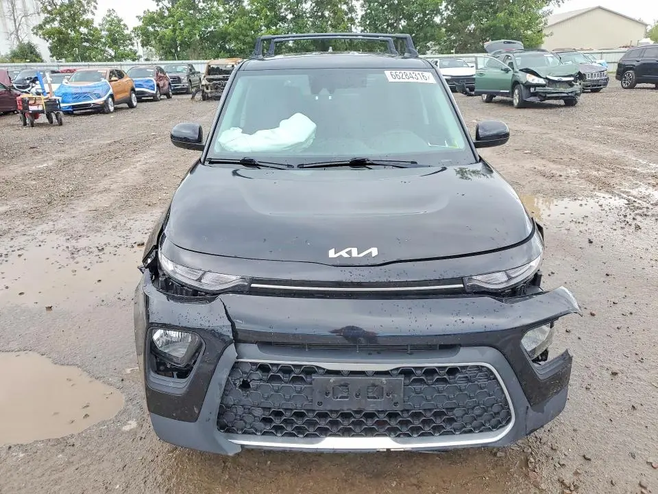 2022 KIA SOUL LX  