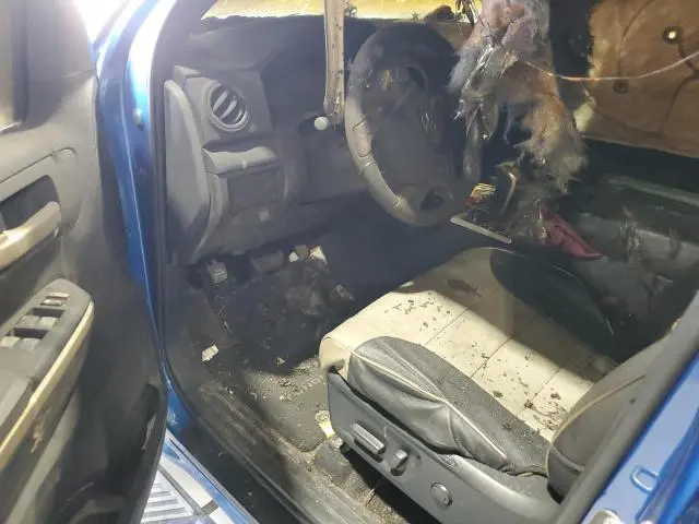 2017 TOYOTA TUNDRA CREWMAX SR5  