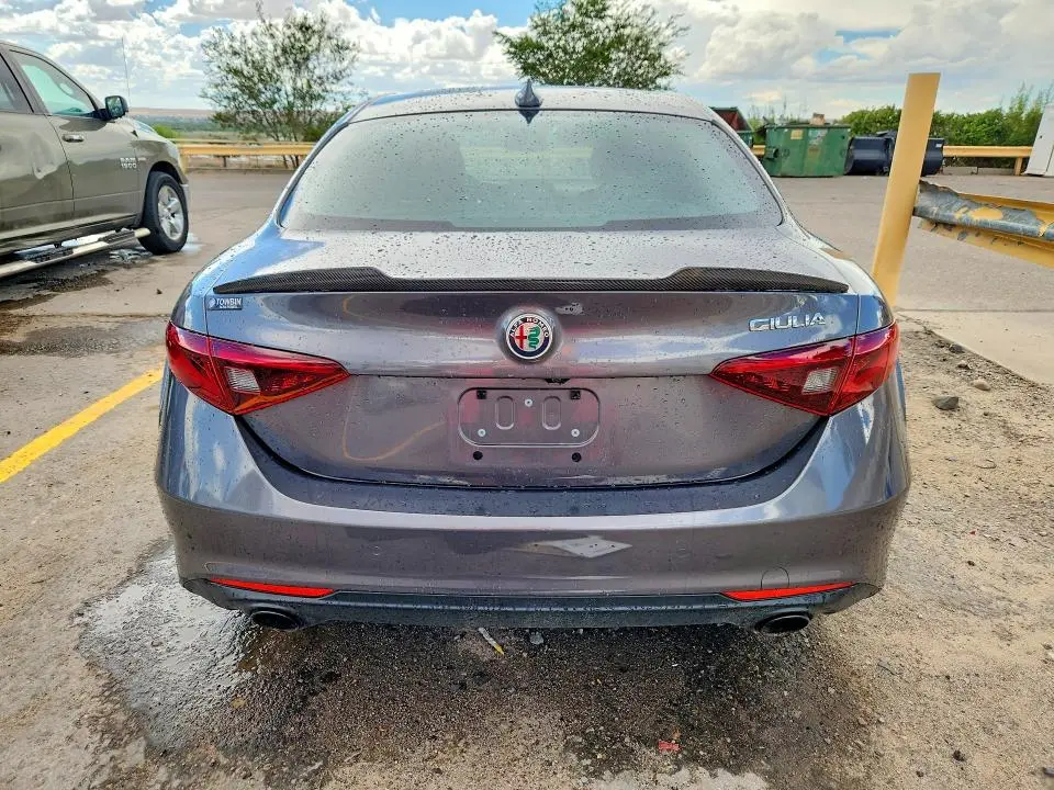 2022 ALFA ROMEO GIULIA   