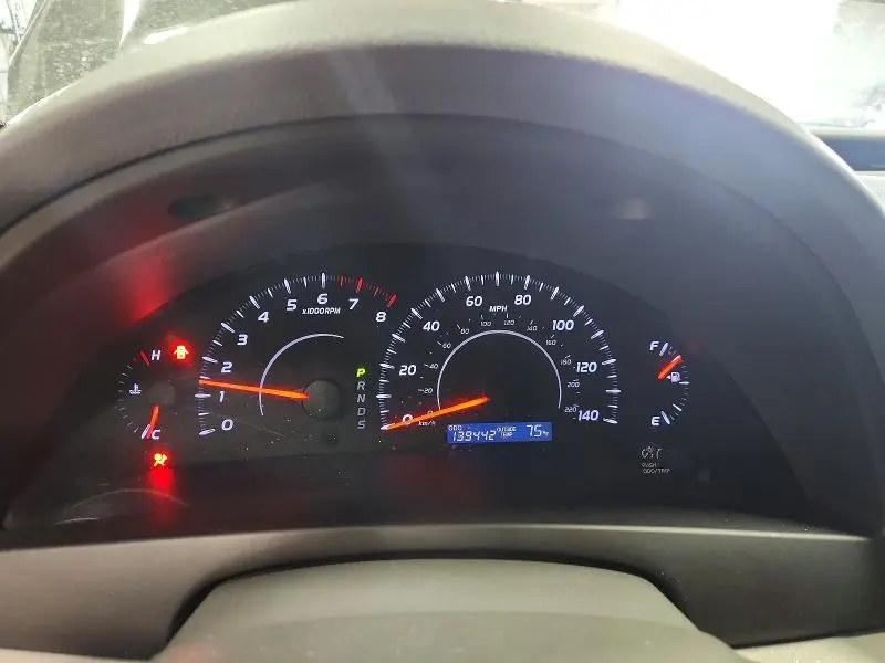 2010 TOYOTA CAMRY LE  