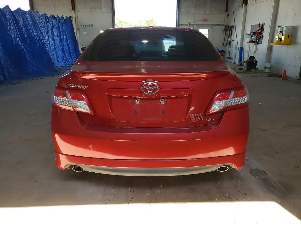 2010 TOYOTA CAMRY SE  