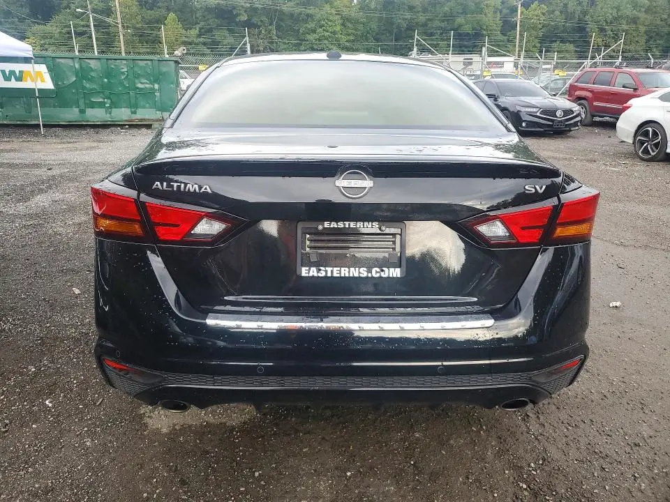 2023 NISSAN ALTIMA SV  