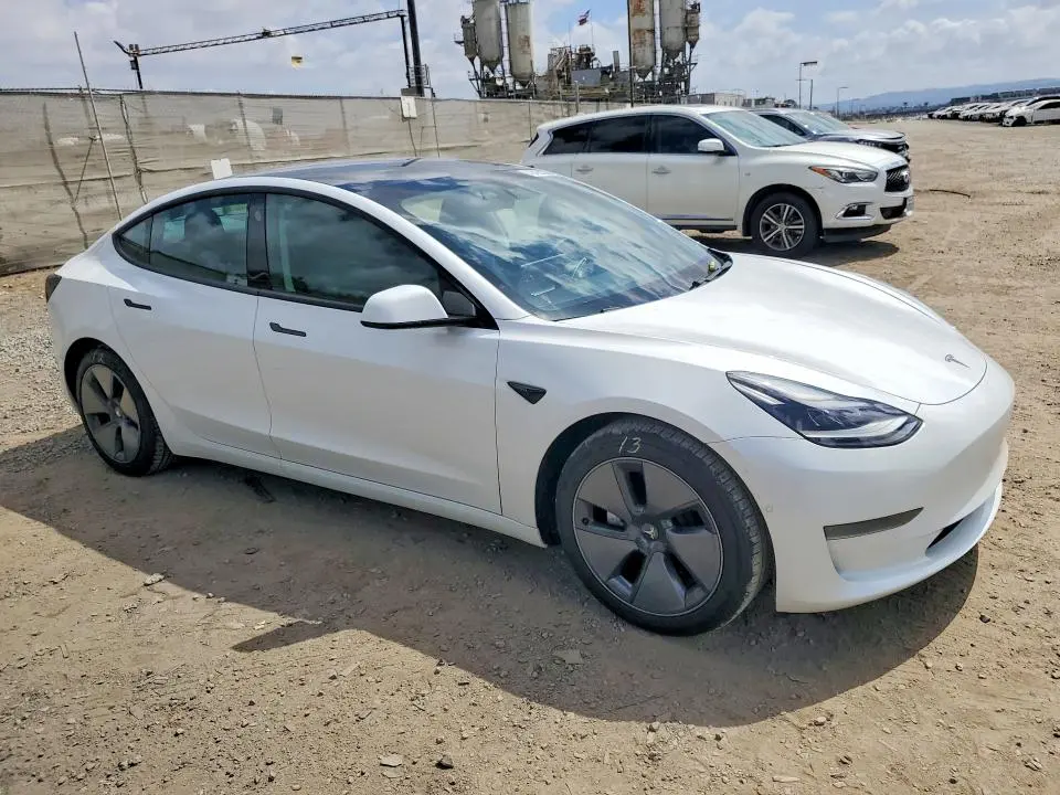2021 TESLA MODEL 3   