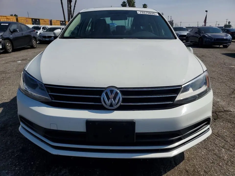 2016 VOLKSWAGEN JETTA SE  