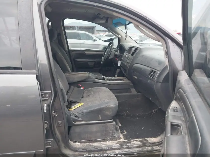 2011 NISSAN ARMADA SV