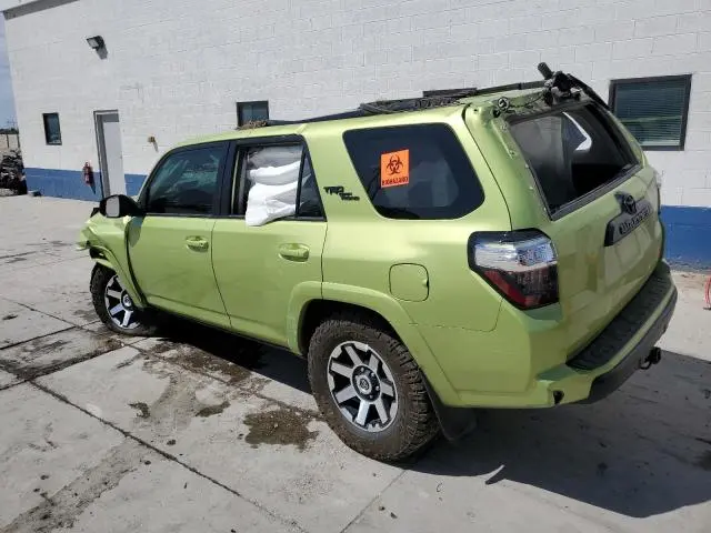 2023 TOYOTA 4RUNNER SE  
