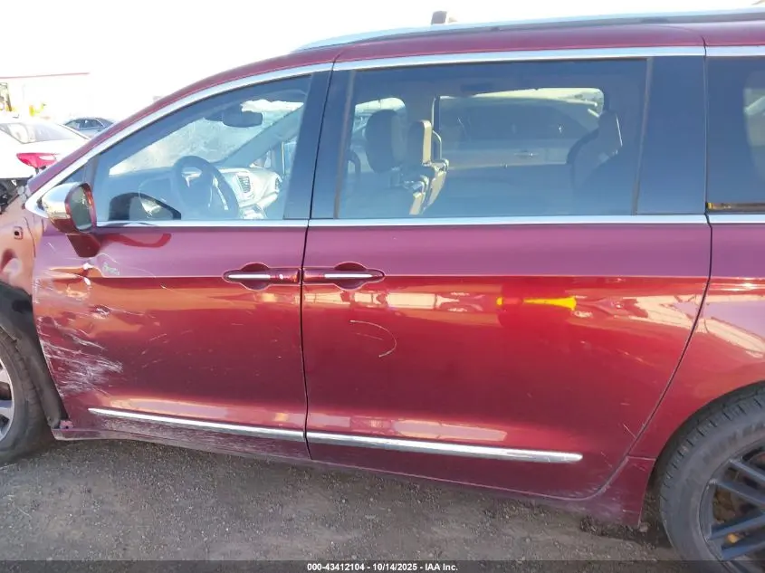 2017 CHRYSLER PACIFICA LIMITED