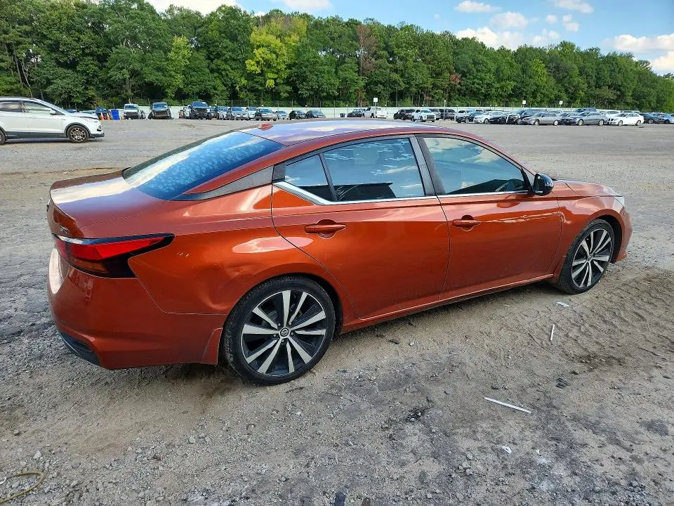 2019 NISSAN ALTIMA SR  