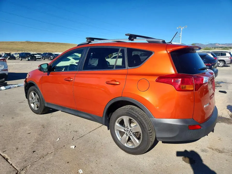 2015 TOYOTA RAV4 XLE  