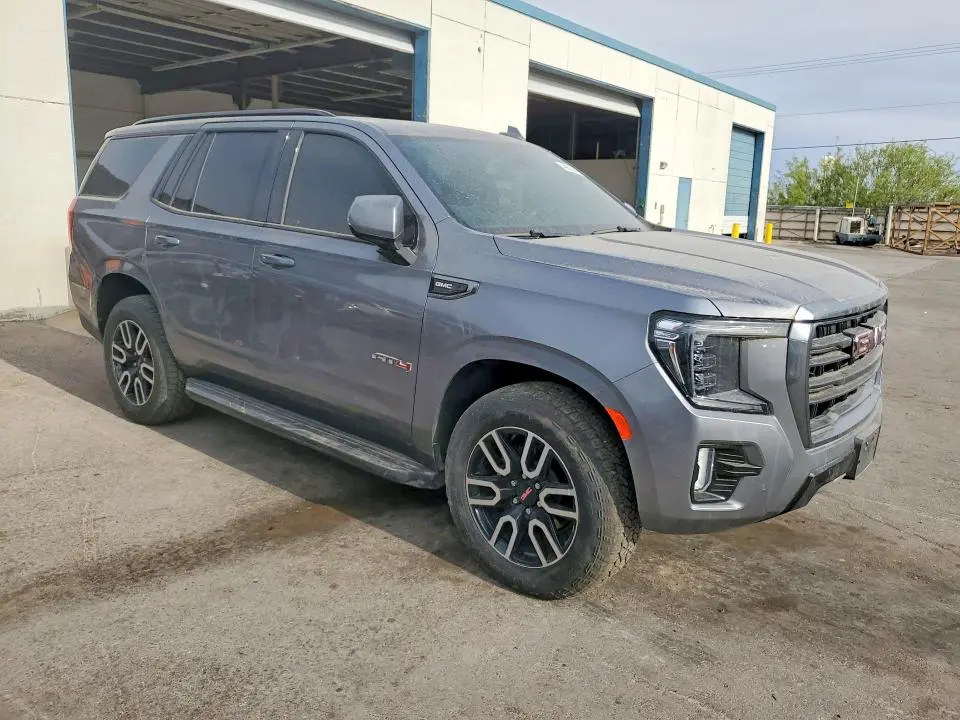 2022 GMC YUKON AT4  