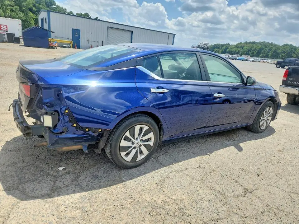 2024 NISSAN ALTIMA S  